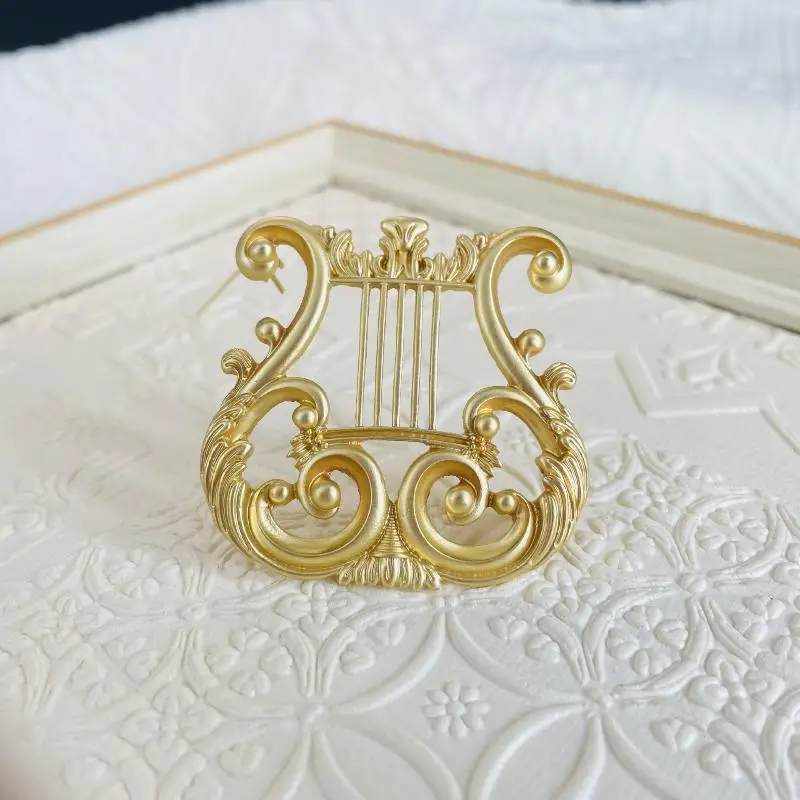 Fashion Classical Harp Gold Plated Matte Brooches For Women Clothing Coat Jewelry Accessries Gifts