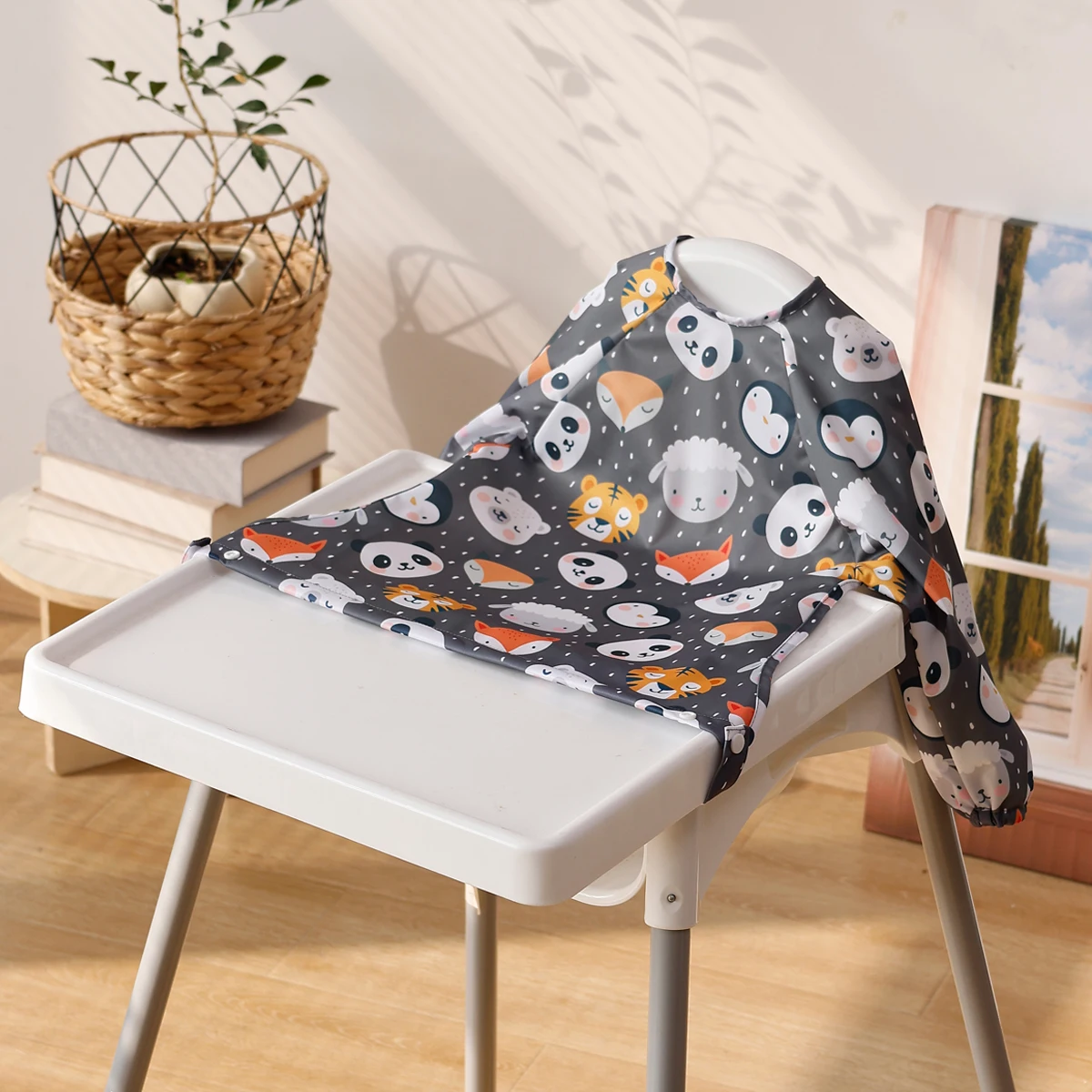 HappyFlute baru 1 buah cetakan hewan gaya lucu penggunaan meja kain poliester tahan air lengan panjang antiberantakan celemek makan bayi