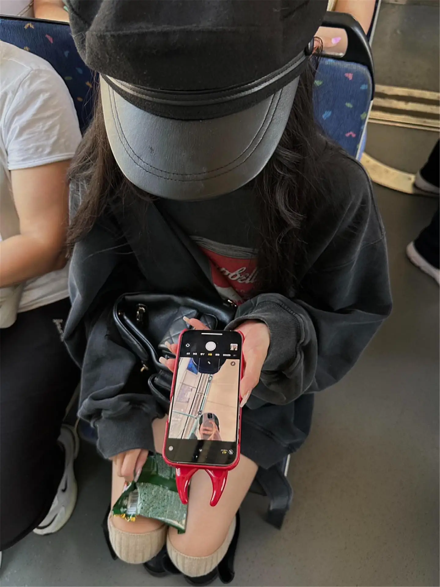 レトロアメリカンハイストリート風 ゆったりラウンドネックフーディー レディース 秋冬ファッション トレンドストリートウェア コットンポリエステル