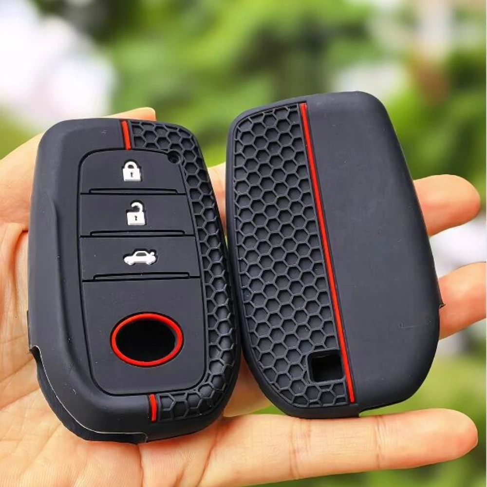 Silicone Car Key Case Cover Chain For Toyota Corolla Hatchback Cross Yaris Cross Prius Hilux Land Cruiser LC200 LC250 LC300