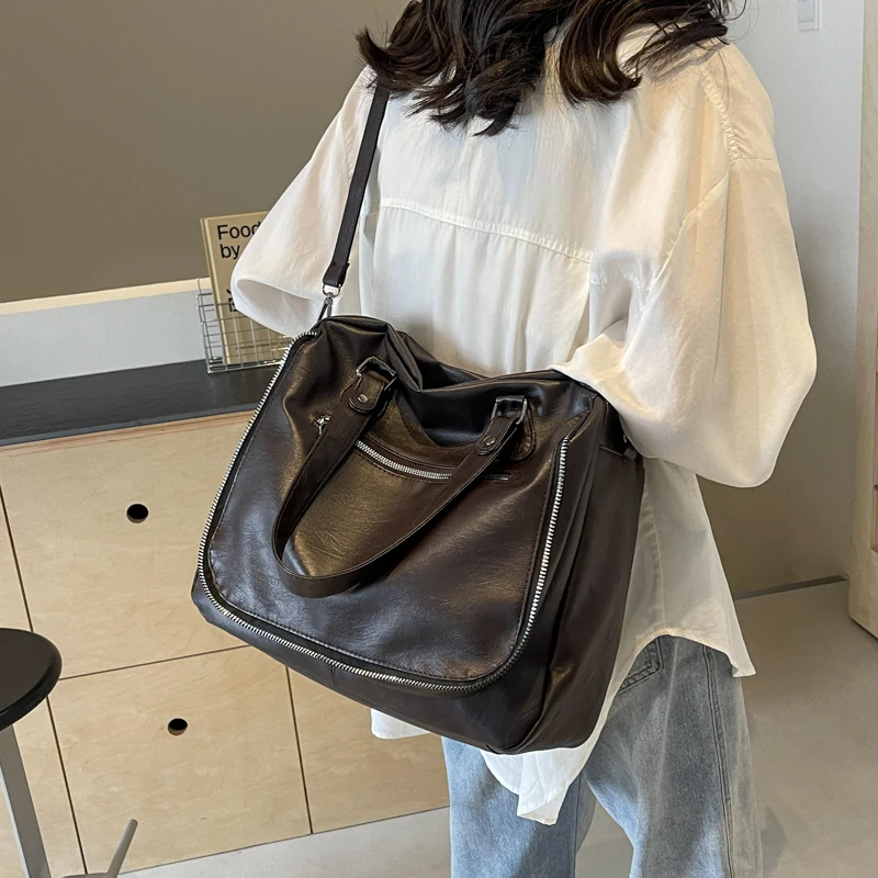 Durável PU Shoulder and Crossbody Bolsas para mulheres, monocromáticas, simples, de grande capacidade, Casual Tote, alta qualidade, à venda, 2024