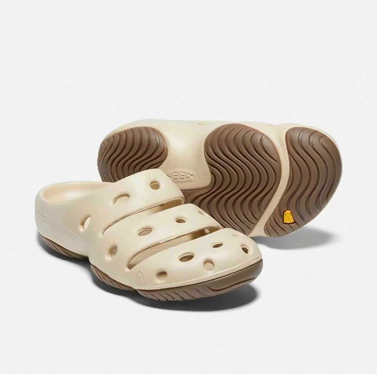 

YOGUI Clogs 2026 New Fashion Style Unisex Slip-On Sandals Lightweight Breathable Summer Fun Cool