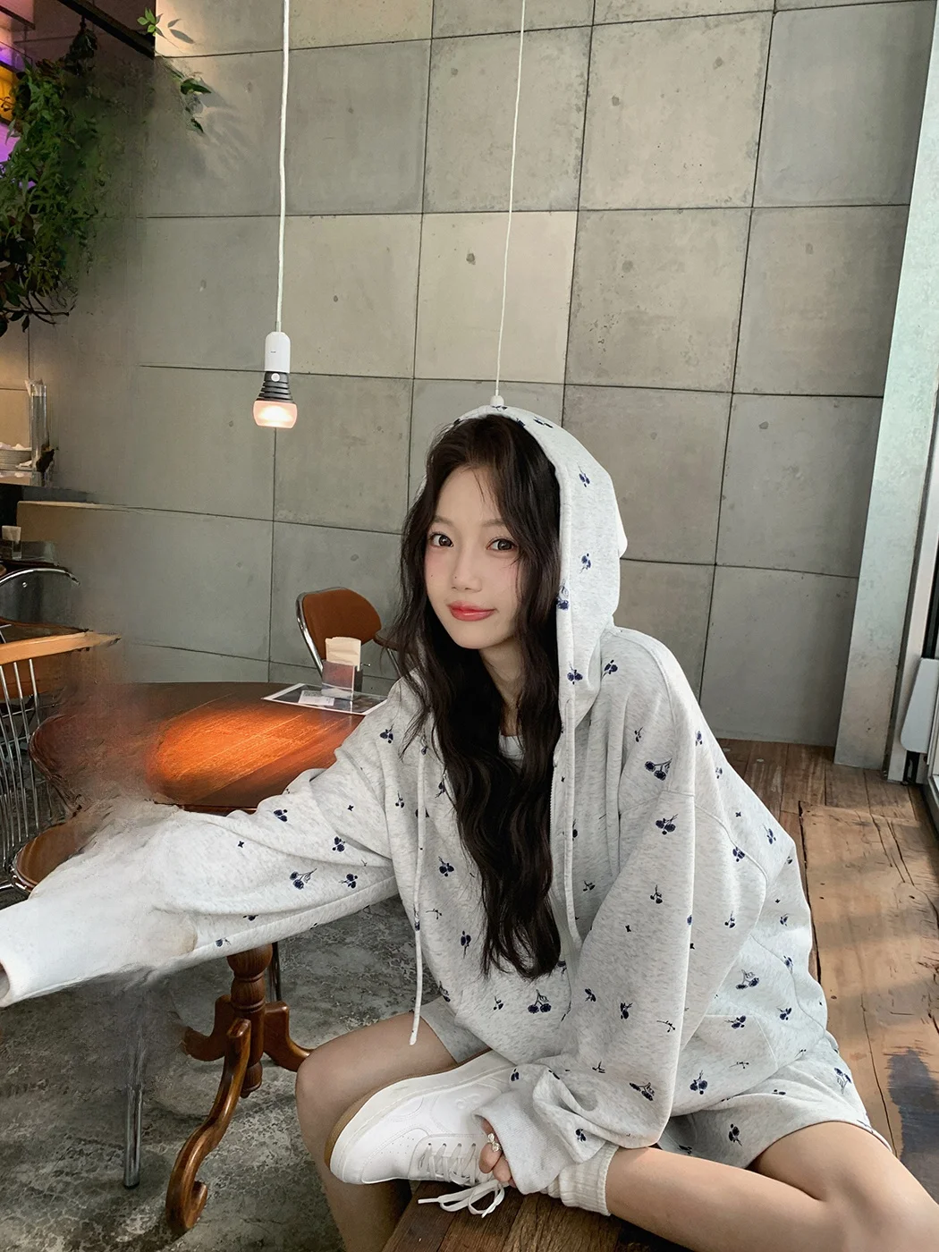 

Комплект Ibell Zhang Breezy: свитшот на молнии с принтом Sweet Suower и брюки 3/4 с завязками, повседневный осенний модный комплект