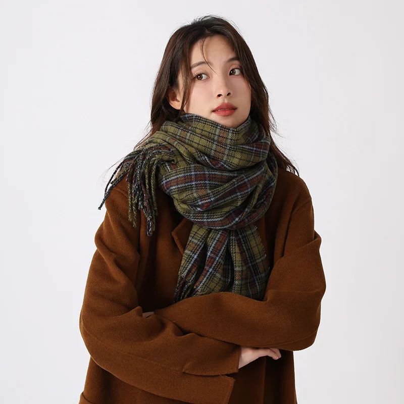 Vintage Green Plaid Scarf Protective Warm Shawl Wrap for Women Suitable for Autumn and Winter Daily Matching