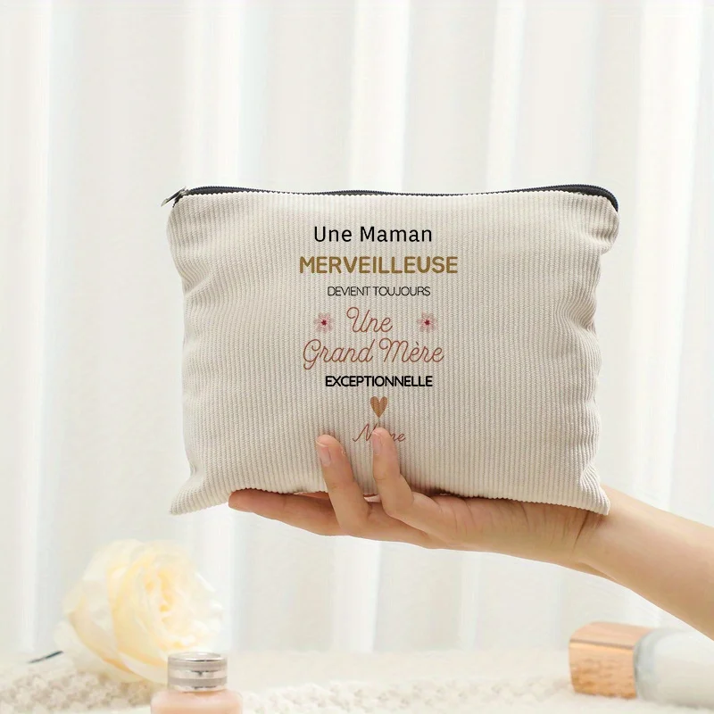 Personalized Floral Heart Design Women's Clutch Bag - Beige Polyester Zipper Purse with "Merci Maman" Appreciation Storage Bag view 5