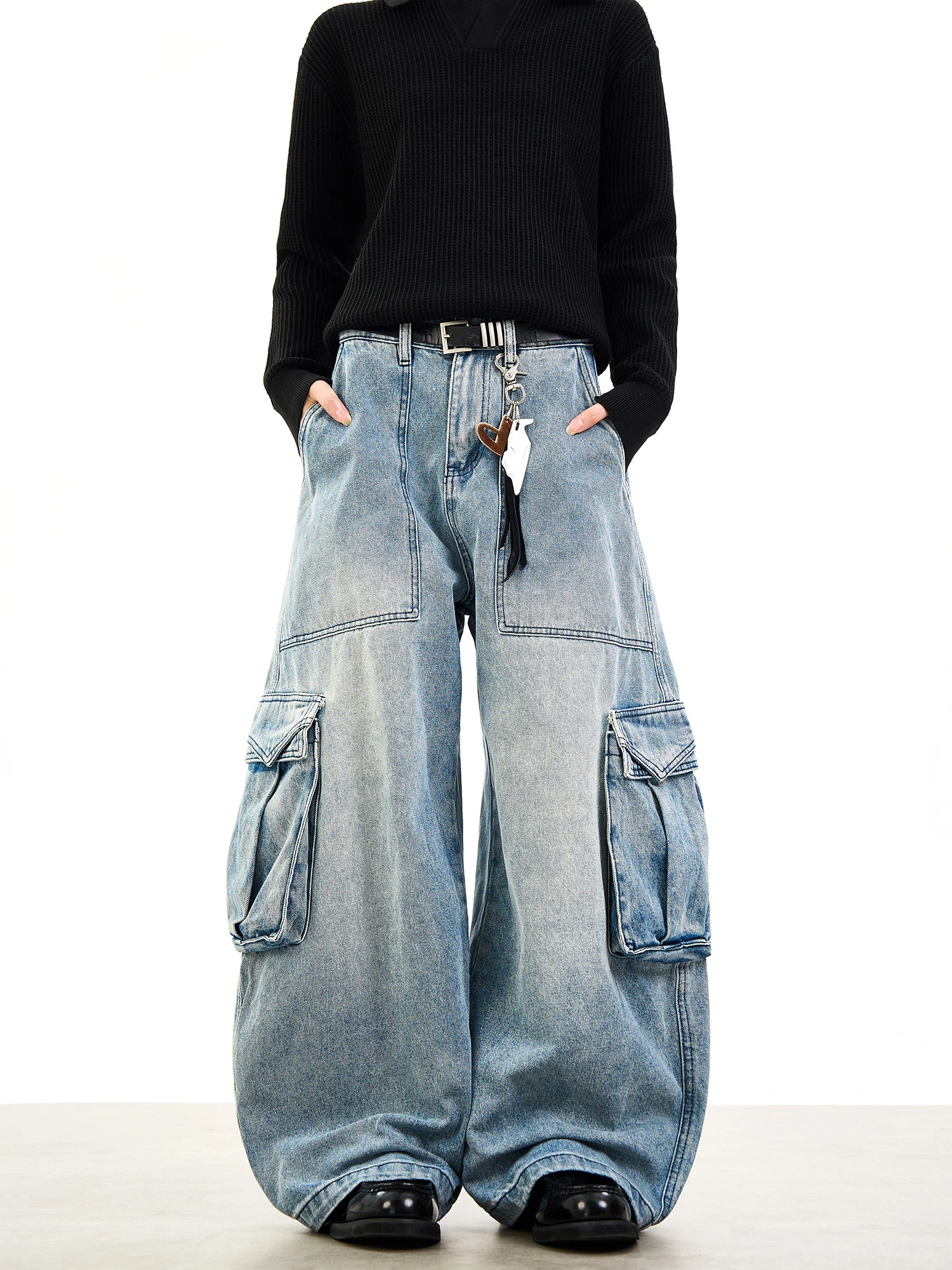 Women's Light Blue Gradient Wash Oversized Wide Leg Denim Jeans Large Cargo Pockets Baggy Vintage Streetwear Ladies Pants