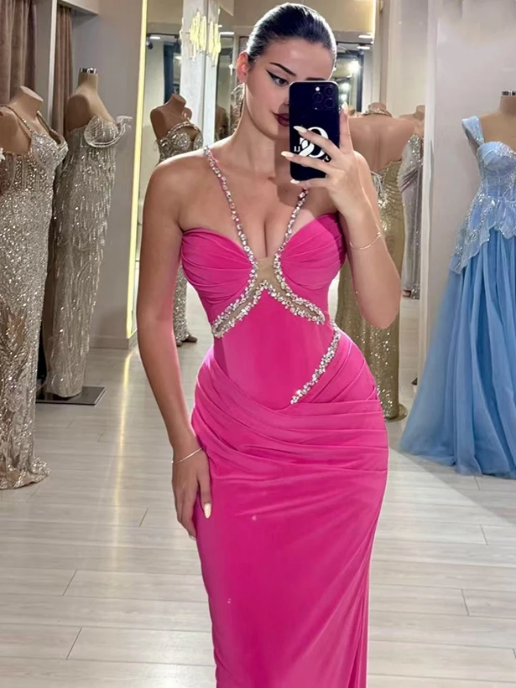 Sexy Neckholder Cut-out Diamanten Verbandkleid Frauen Rose Rot Ärmellos Rückenfrei Kristall Bodycon Lange Kleider Abendparty