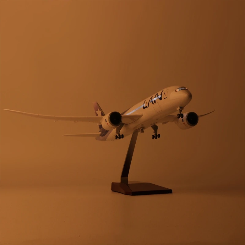 B787 Dreamliner plane model LanChile LATAM Airlines Boeing 787 diecast airplanes Resin Collection Plane