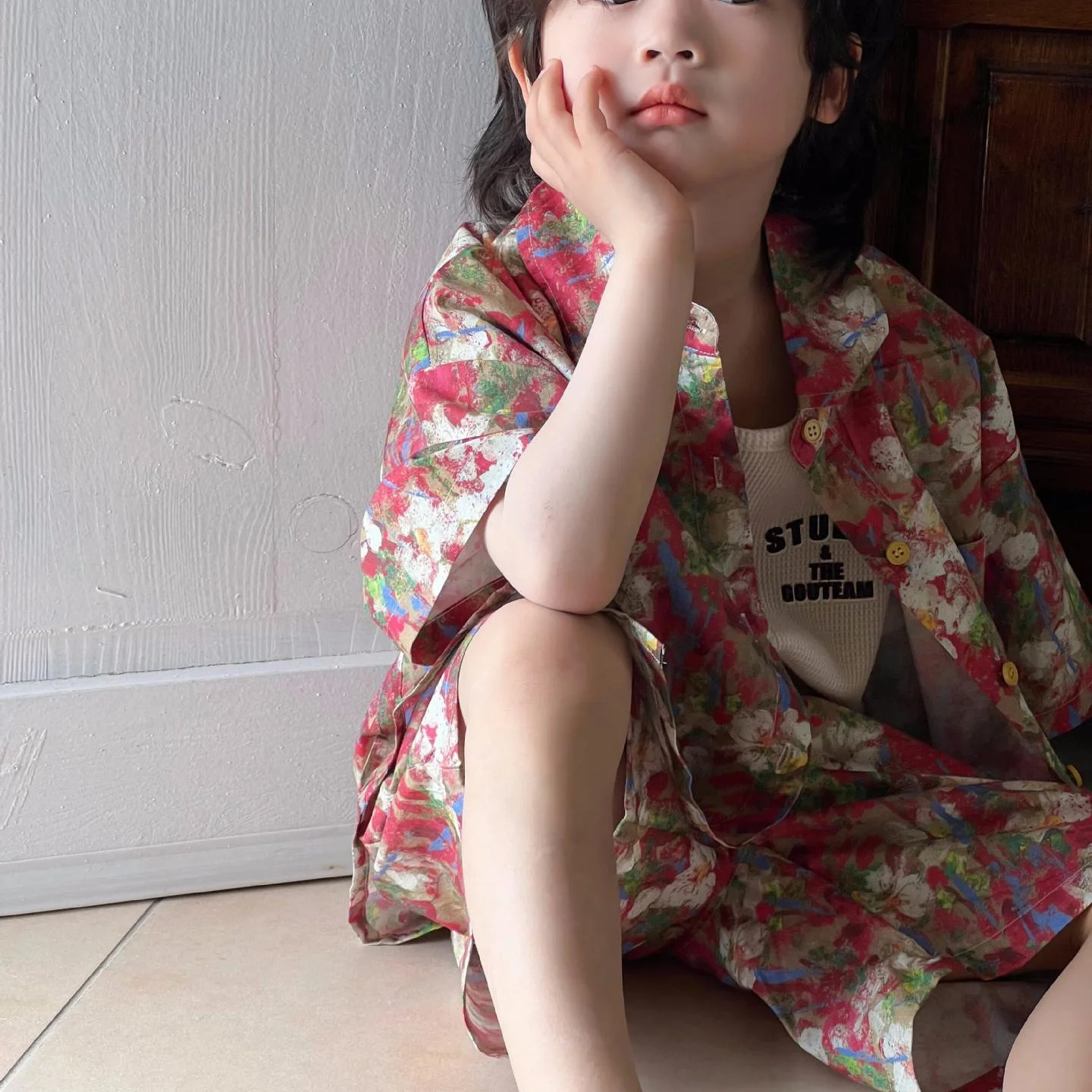 

Korean Children's Wear 2024 Summer New Boys and Girls Children's Set Vintage Oil Painting Shirt Shorts Two Pieces