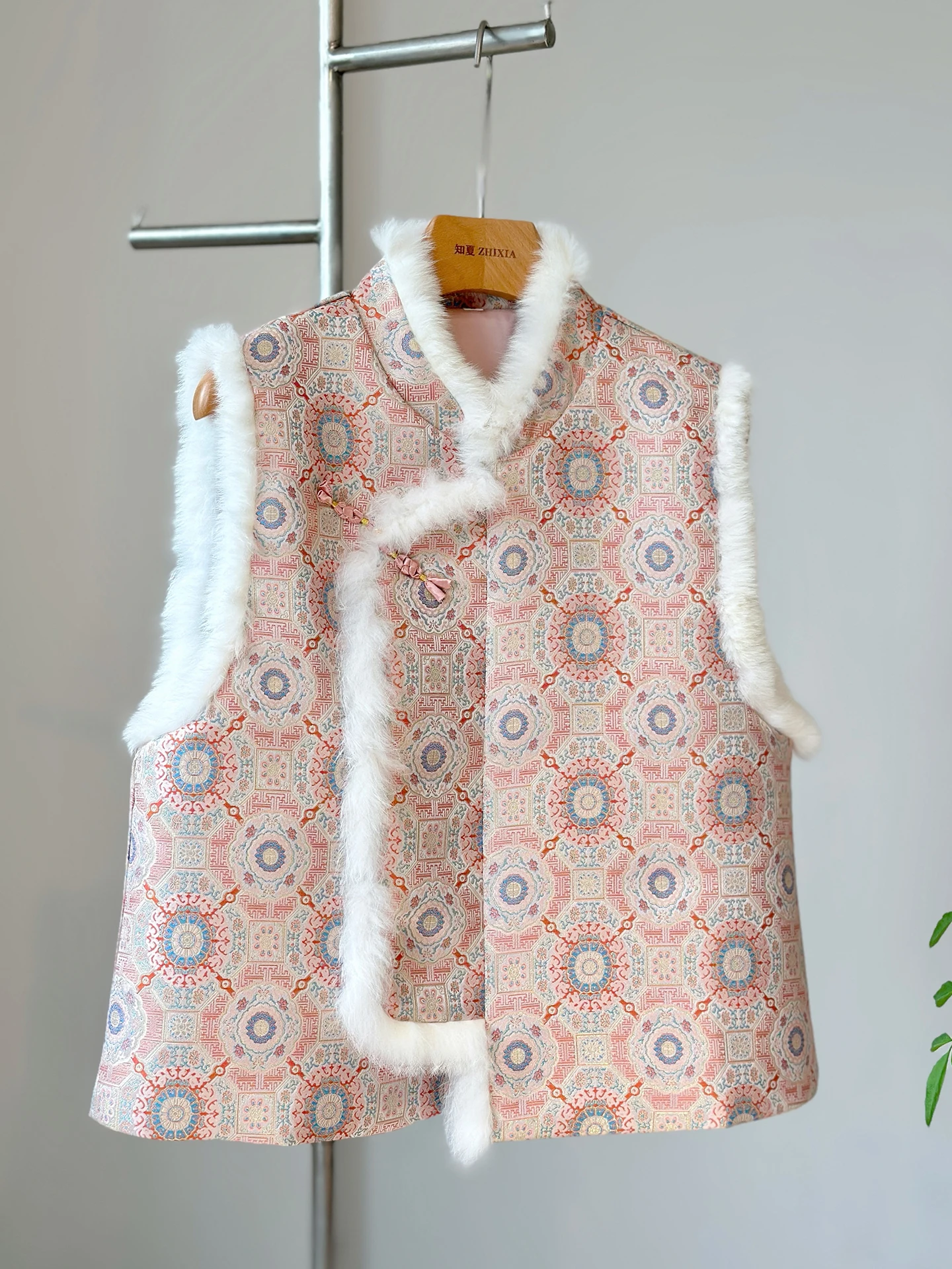 Song Dynasty Brocade Jacquard New Chinese Vest Female Autumn and Winter Daily National Style Outerwear Rabbit Fur Thickening