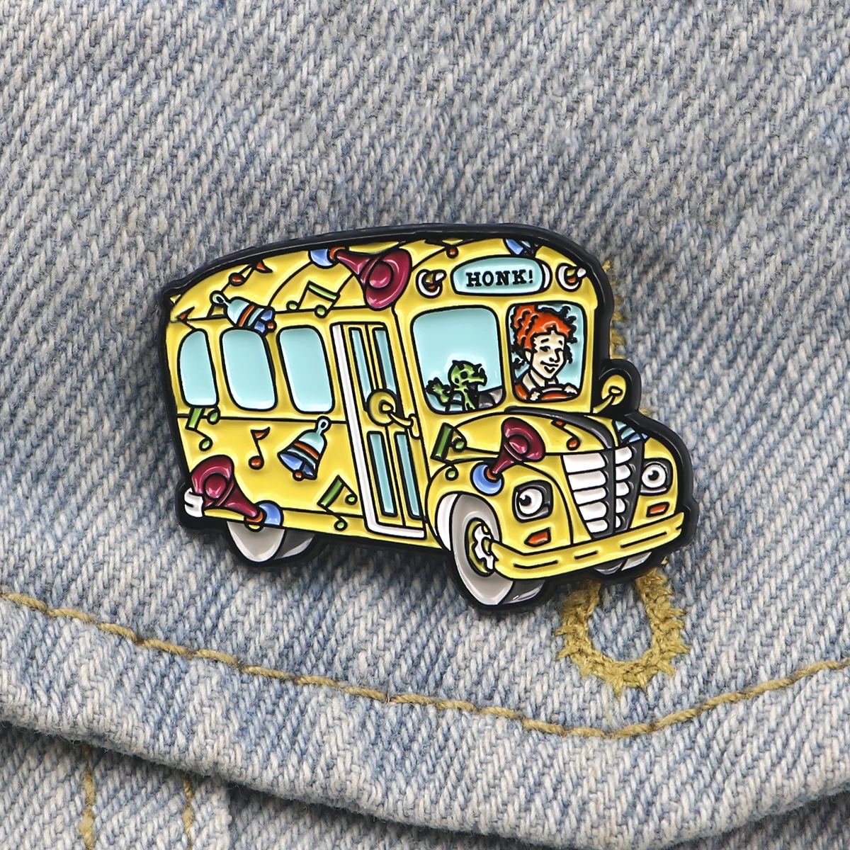 2-5pcs/Set Cool Cartoon Car Enamel Pin Vintage Red Sedan Bus Brooches Lapel Pins Backpack Accessories Decorative Jewelry Gifts