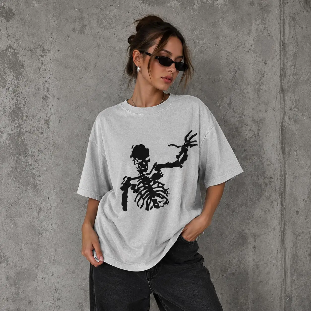 Creepy Skeleton Vintage 90s Style Graphic Shirt,Skeleton Y2k Goth Retro Tee,2000s Emo Dark Art Clothes,Grunge Oversize Tee