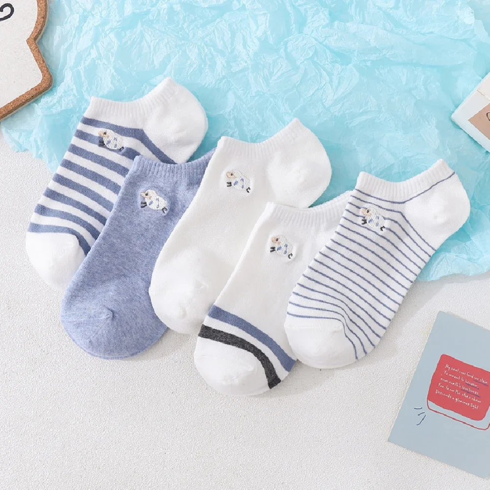 New Fresh Literary Sheep Ankle Socks Cute Girl's Embroidery Jumping Lamb Soft Cotton Sokken For Women