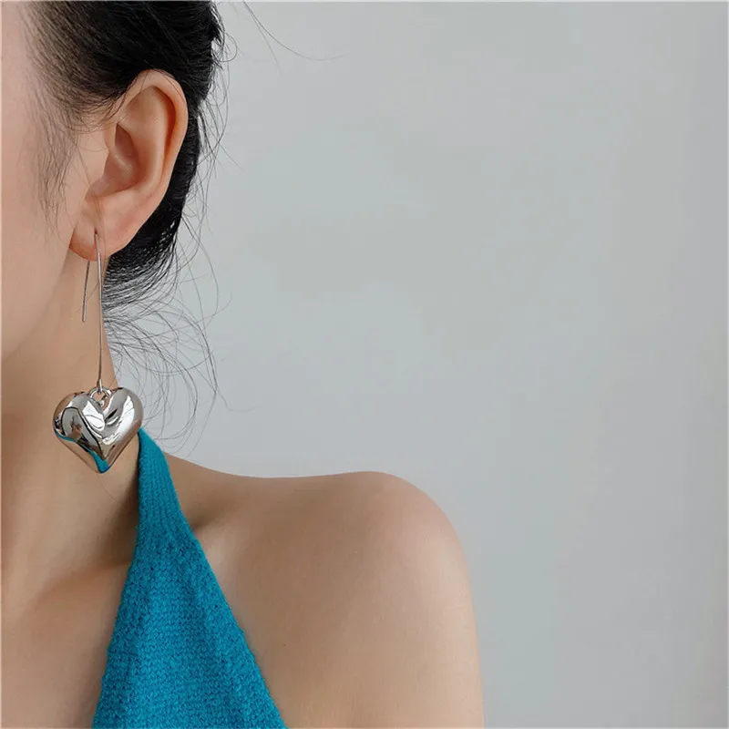 Metal Heart-shaped Pendant Earrings  European And American Style Personality Fashion Long Earrings Ms Girl Travel Accessories