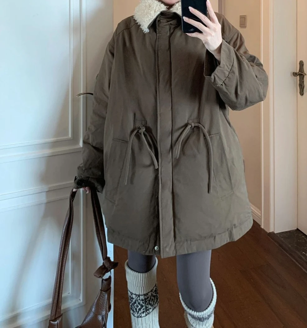 Conjunto de inverno retrô de pele de carneiro de alta classe com gola de pele de carneiro com calor aprimorado