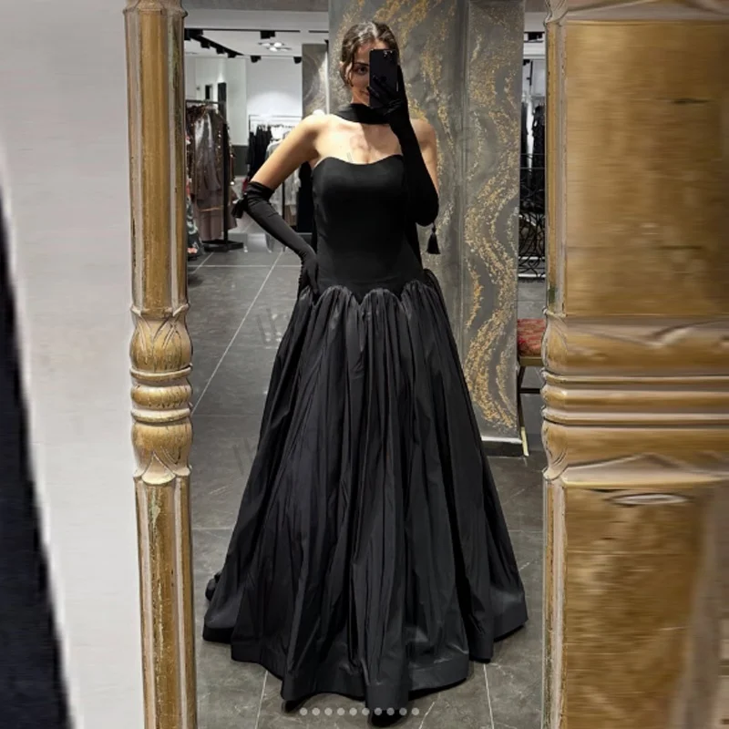 فساتين سهرة مخصصة بدون حمالات أشرطة على شكل حرف A فستان حفلات براقة مطوي فيستدوس دي فييستا أنيقة #1