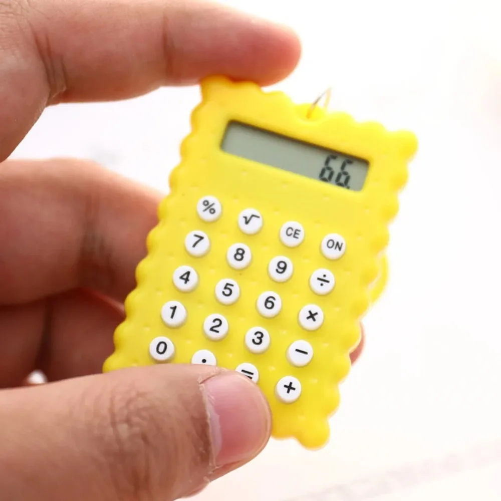 Plastic Student Mini Electronic Calculator with Keychain Mini Arithmetic Calculator Biscuit Shape School Office Mini Calculator