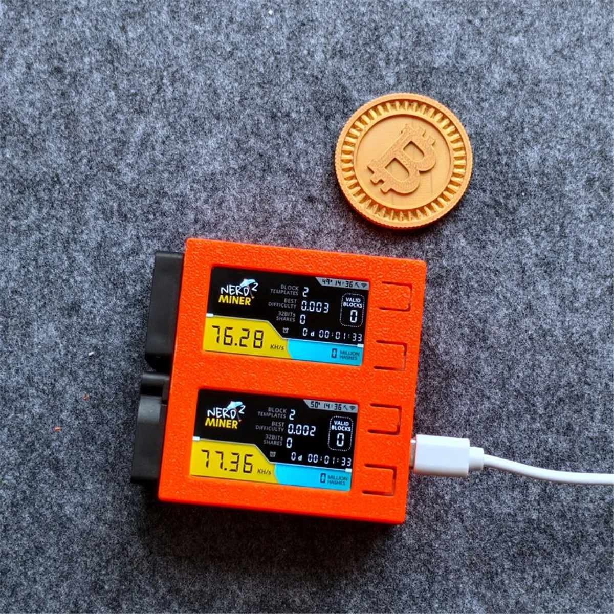 T61C_For NerdMiner V2 DUO 156K/S หน้าจอคู่ BTC Solo หวย Miner สีเขียว