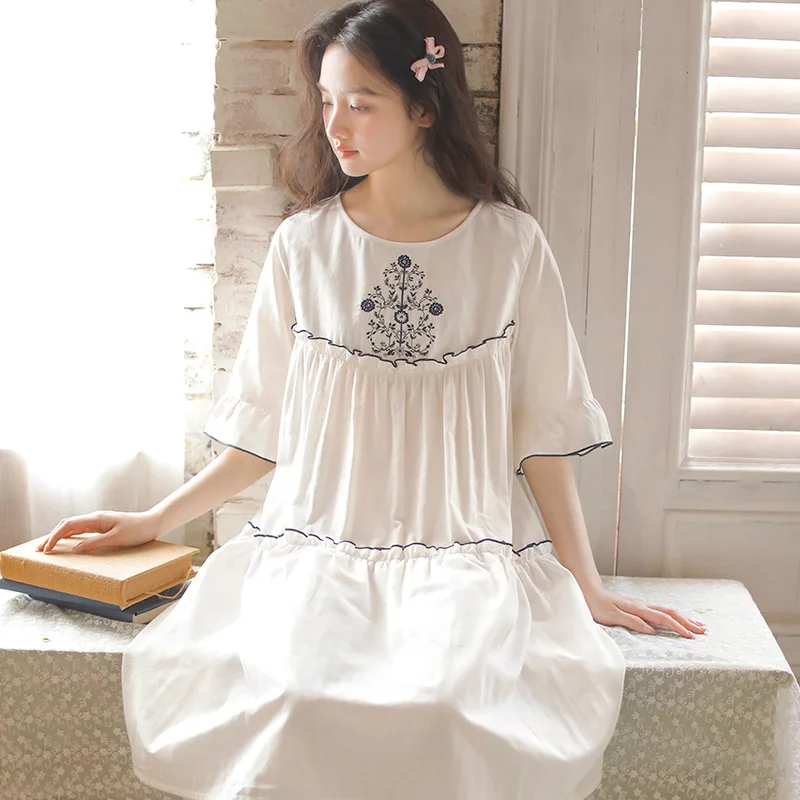 Sweet White Pure Cotton Nightgowns For Women Short Sleeve Sleepwear Vintage Princess Elegant Embroidery Loose  Night Dress