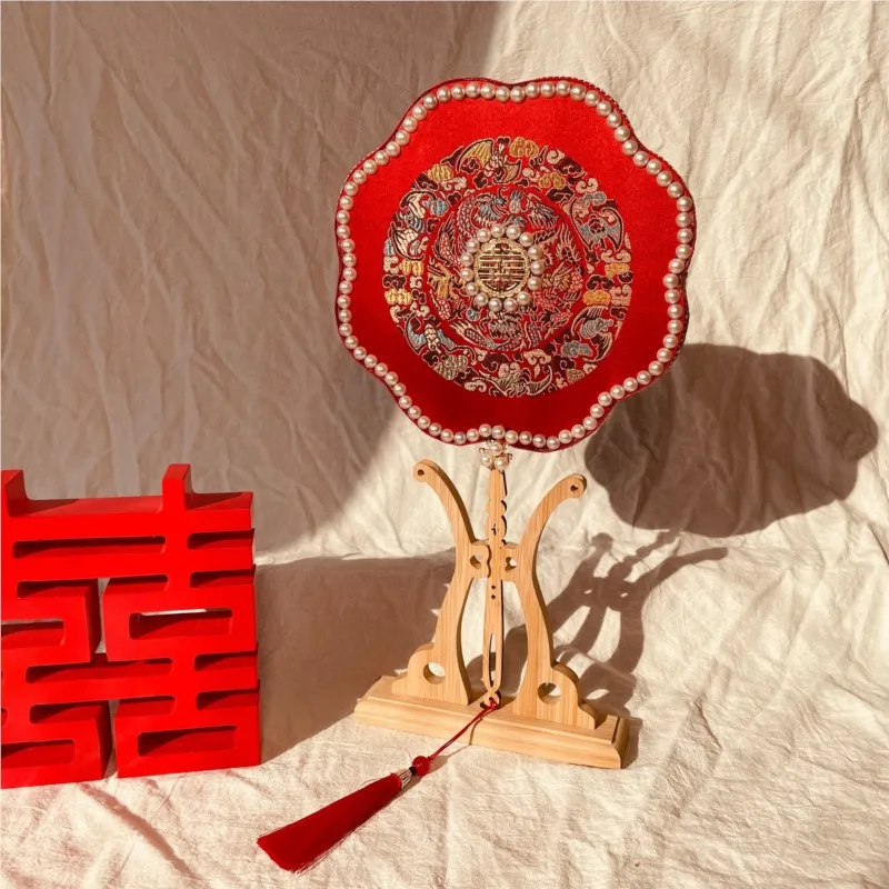 

Chinese Style Wedding Double Sided Finished Fan Handmade Ancient Style Xiuhe Fan Retro Embroidery Fan Wedding Bride's Fan ZF977