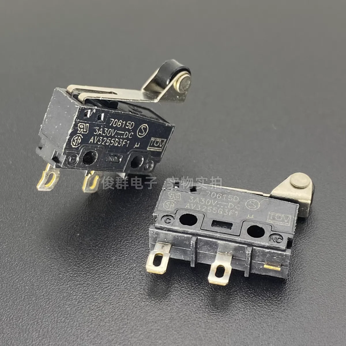 

Оригинальный новый 100% микропереключатель AV3255G3F1, сброс ограничения с роликом 3A30V