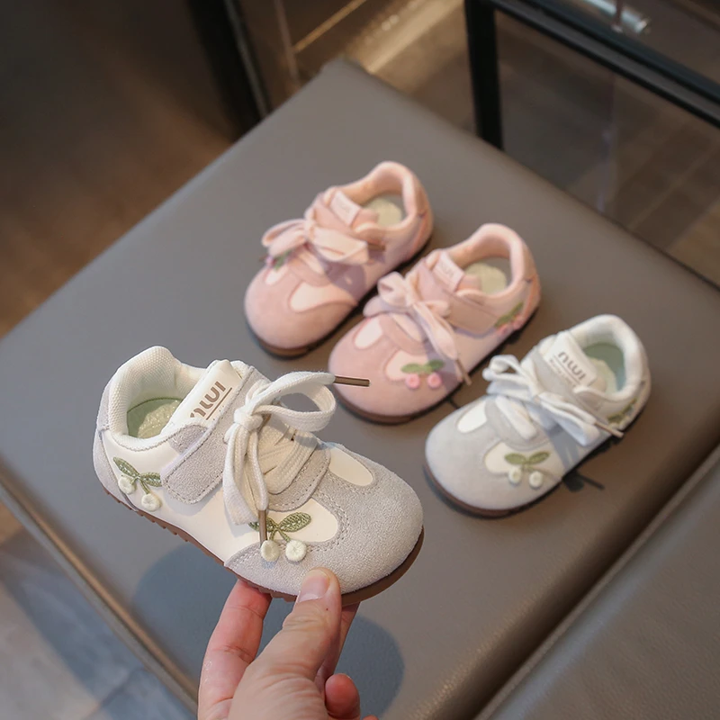 Cherry Embroidered Casual Shoes 2026 Spring New Cute Children's Shoes Soft Bottom Multi functional and Versatile Casual Shoeses