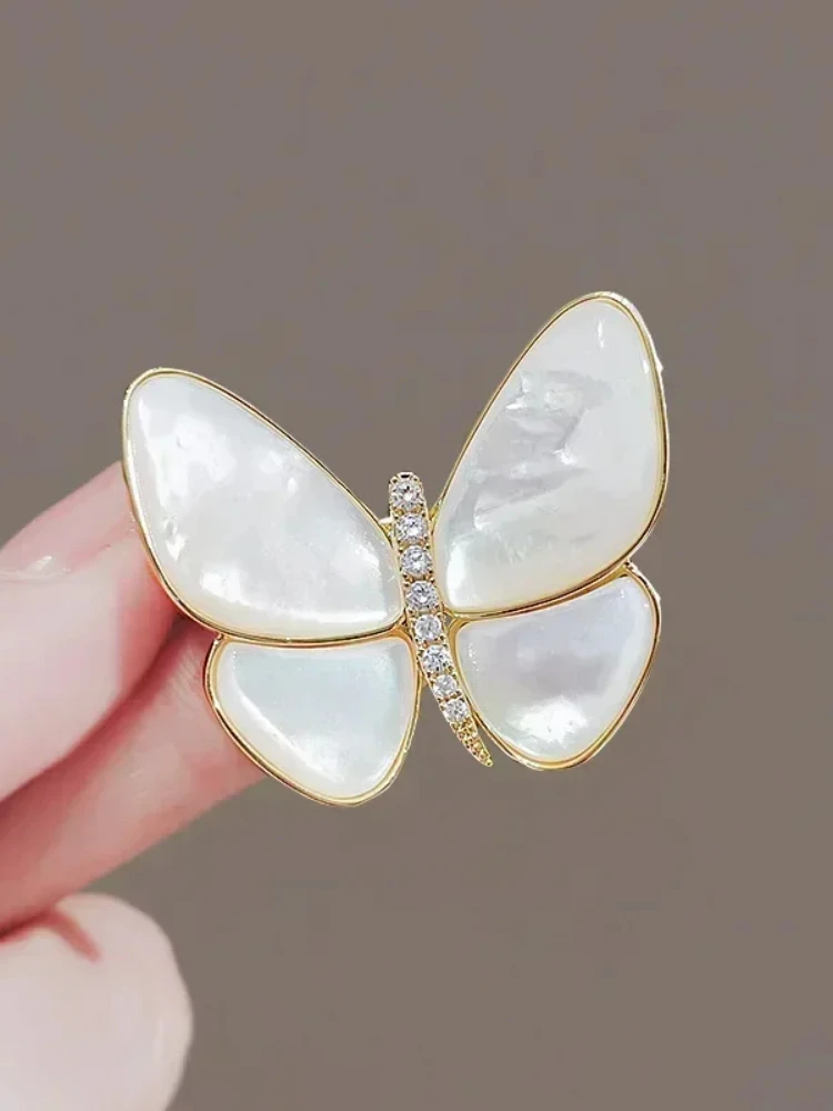 1PC New Tulip Flower Brooches for Women Elegant Design Sense Rose Clothing Accessories Pin Jewelry Luxury 2024 High Quality