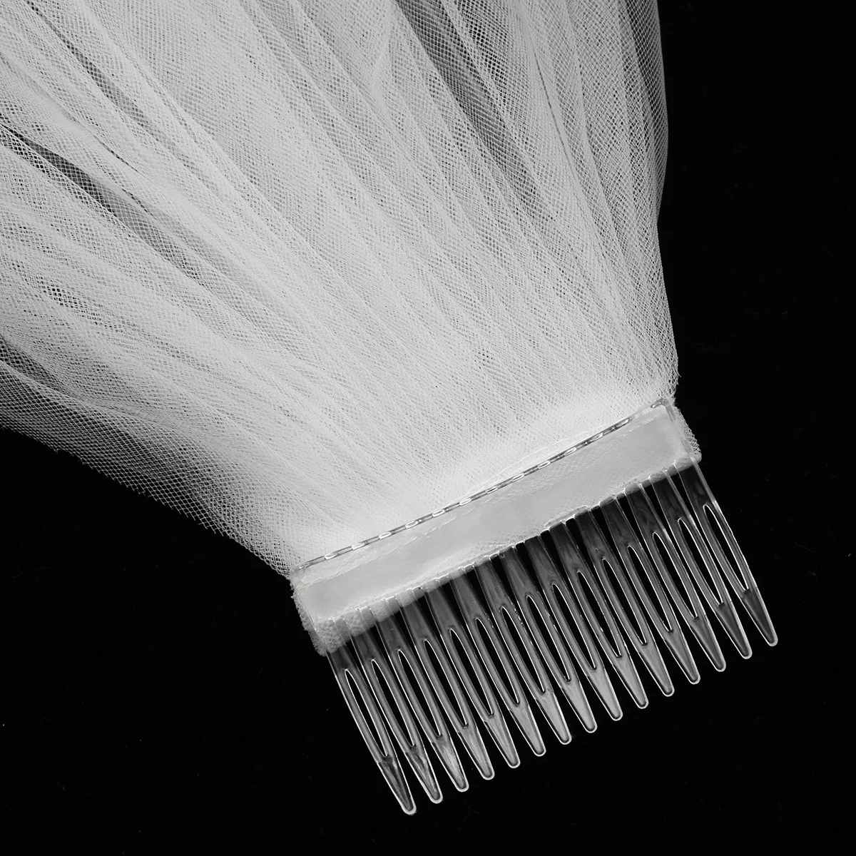 

Simple Beige Long Single Layer Wedding Veil Bridal Veils Comb Easy Attach Bridal Hair Accessory for Bride Wedding Veil