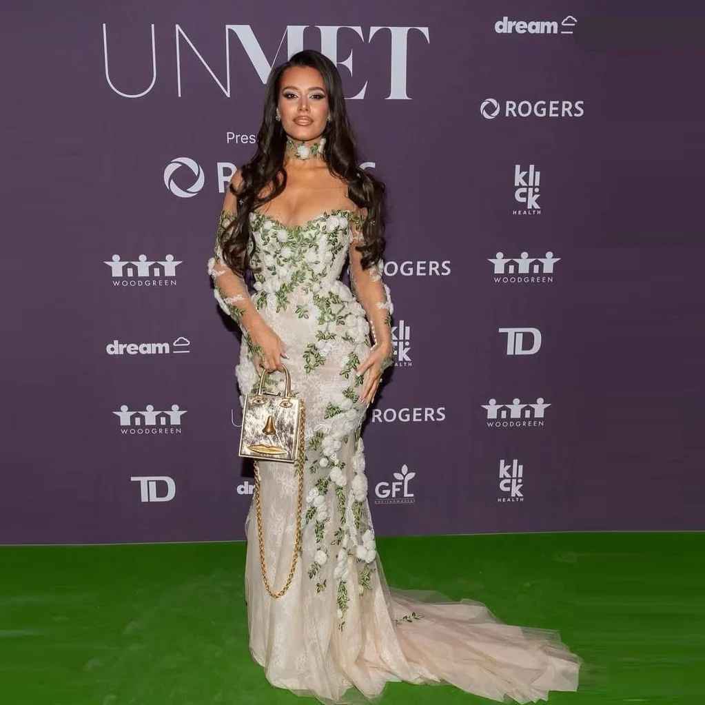 Gorgeous Champagne Maxi Dress For Party Custom Made Long Prom Gowns Buttons Applique Floral Formal Party Gowns Illusions Sleeve