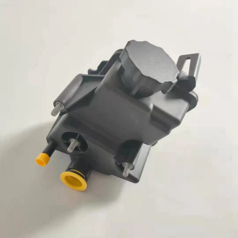 Car Steering Fluid Reservoir Parts For Mercedes-Benz G/M/R/GL-CLASS W463 X164 Fuel Tank Expansion Jug 0004602683 A0004602683