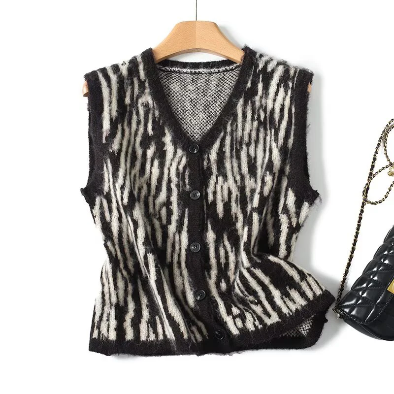 

YENKYE New Retro Modern Commuting Style Zebra Print Knit Vest For Women Single Breasted V Neck Autumn Crop Sleeveless Coat