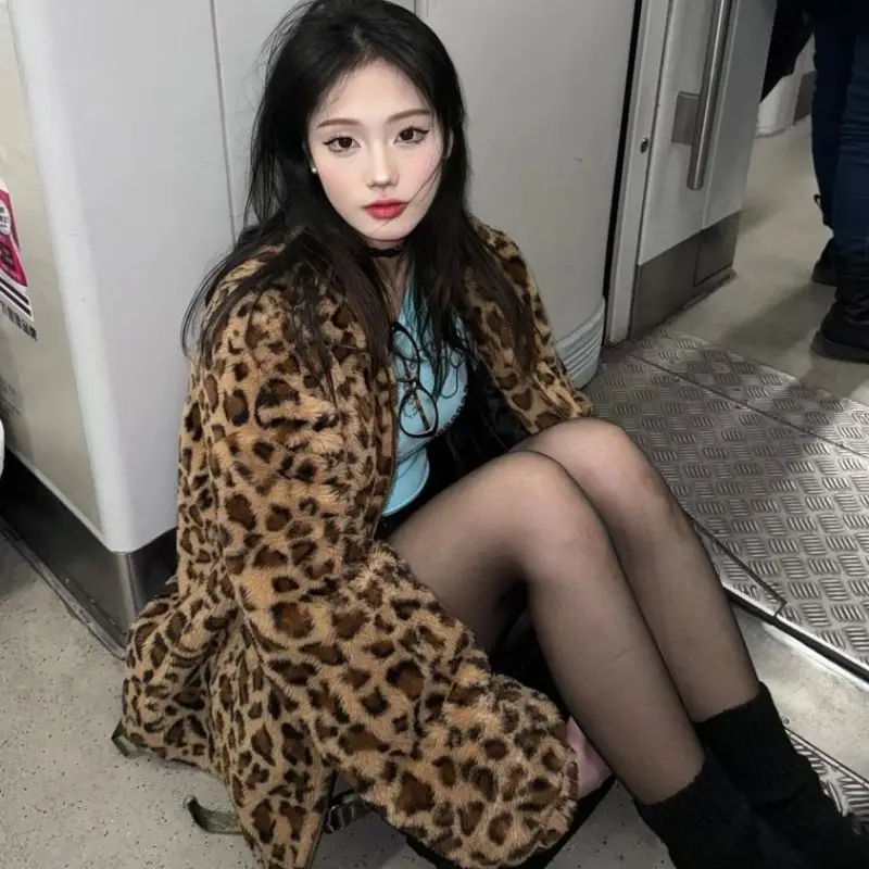 

HOT Winter Vintage Leopard Jacket Fashion Long Sleeve Coat Rabbit Fur Cardigan Outwear For Women Casual Leisure Fur Coat