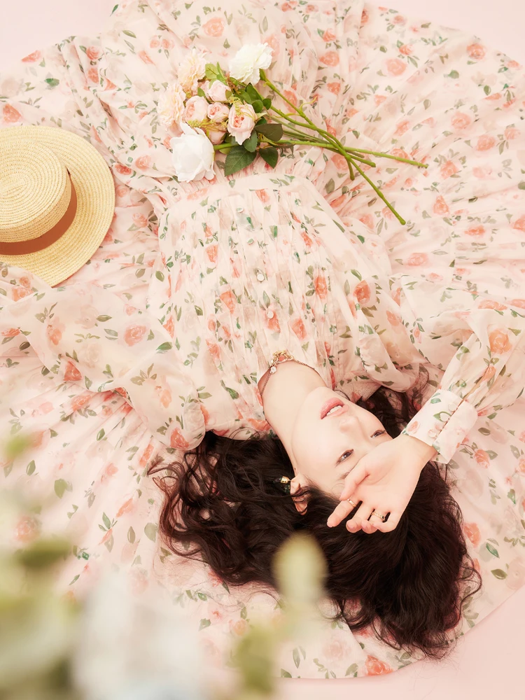 ARTKA 2025 Primavera Nuove Donne Vestito Elegante Allentato Stampe Floreali Abiti O-Collo Midi A Vita Alta Abito In Chiffon Femminile LA92236C