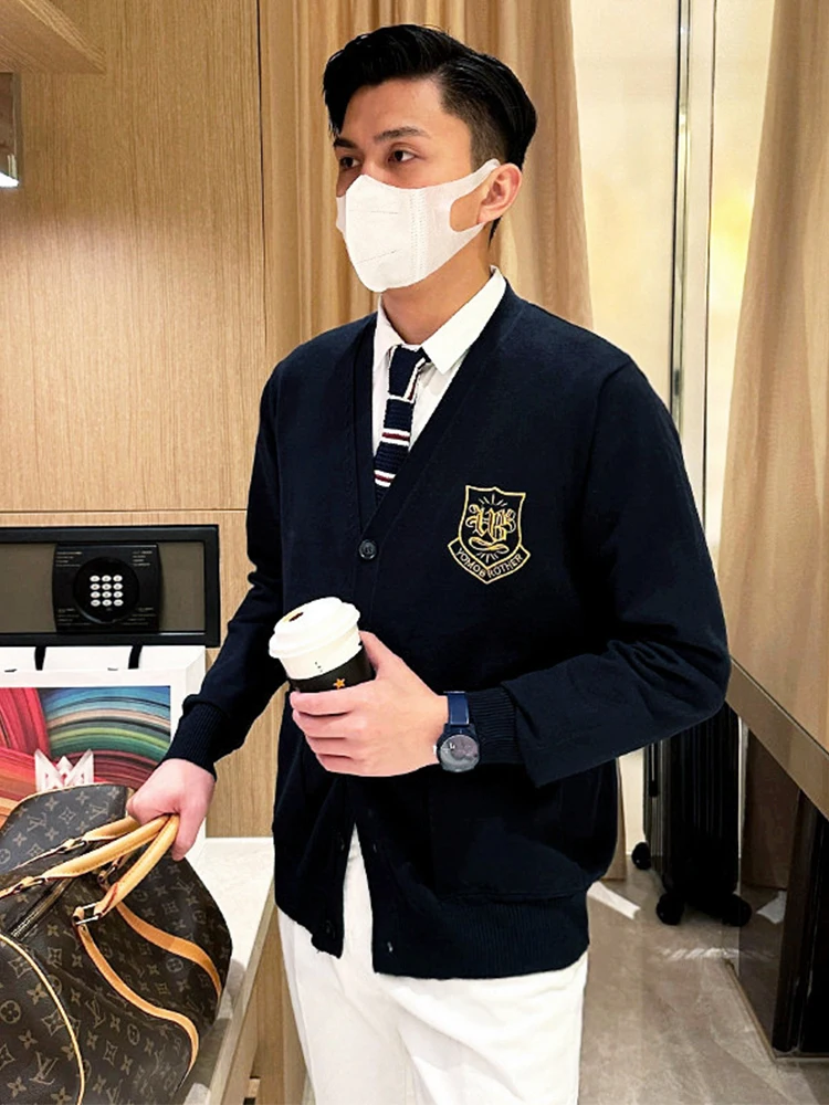 

Мужской вязаный кардиган Briti College в стиле кэжуал, осенне-зимний, новый, с вышивкой в стиле ретро-арт, мужское пальто