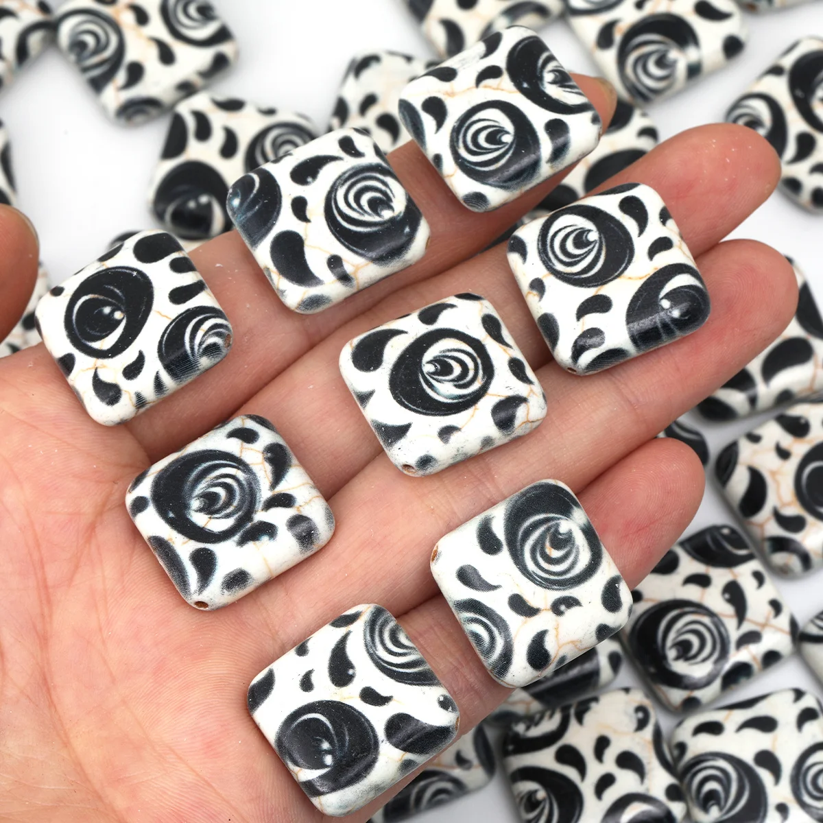8pcs/16pcs Black White Swirl Print Glass Beads, 20mm Square Loose Beads, Abstract Pattern Glass Spacer Beads