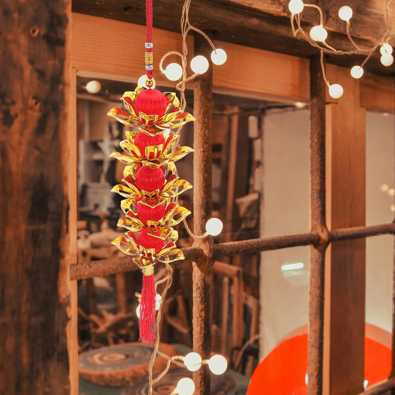 

Lotus Style Hanging Lantern Ornament Elegant Red Tassel Festival Decoration For New Year Wedding Party Spring Celebration