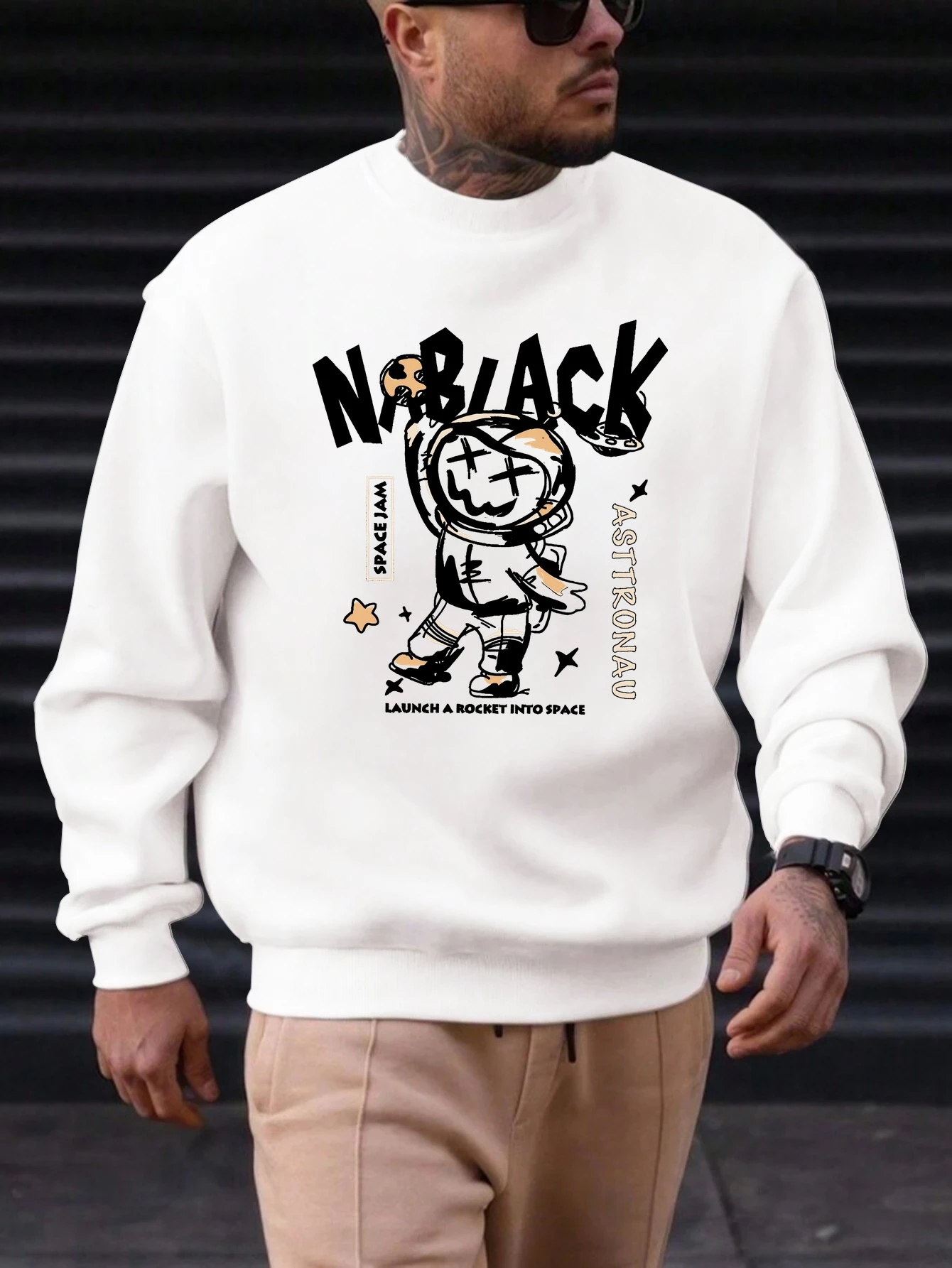 

Men's Cotton Crewneck Sweatshirt Astronaut Graphic Printing 2025 New Trends Fashion Casual High Quality Top Clothing