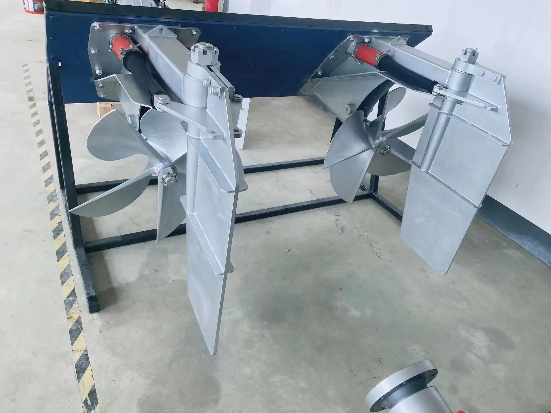 محرك الديزل عالي السرعة ونظام المروحة البحرية محرك السطح محرك خارجي المروحة البحرية مروحة القارب للقارب