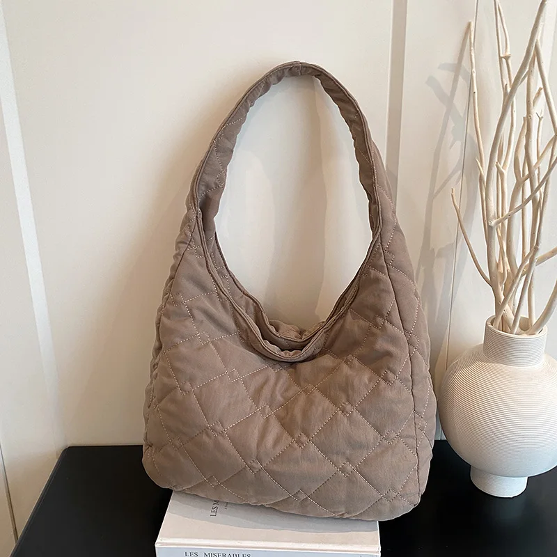 Autumn Quilted Design Shoulder Bags for Women Lightweight Large Capacity Ladies Casual Handbag Versatile Solid Color Hobos Bag