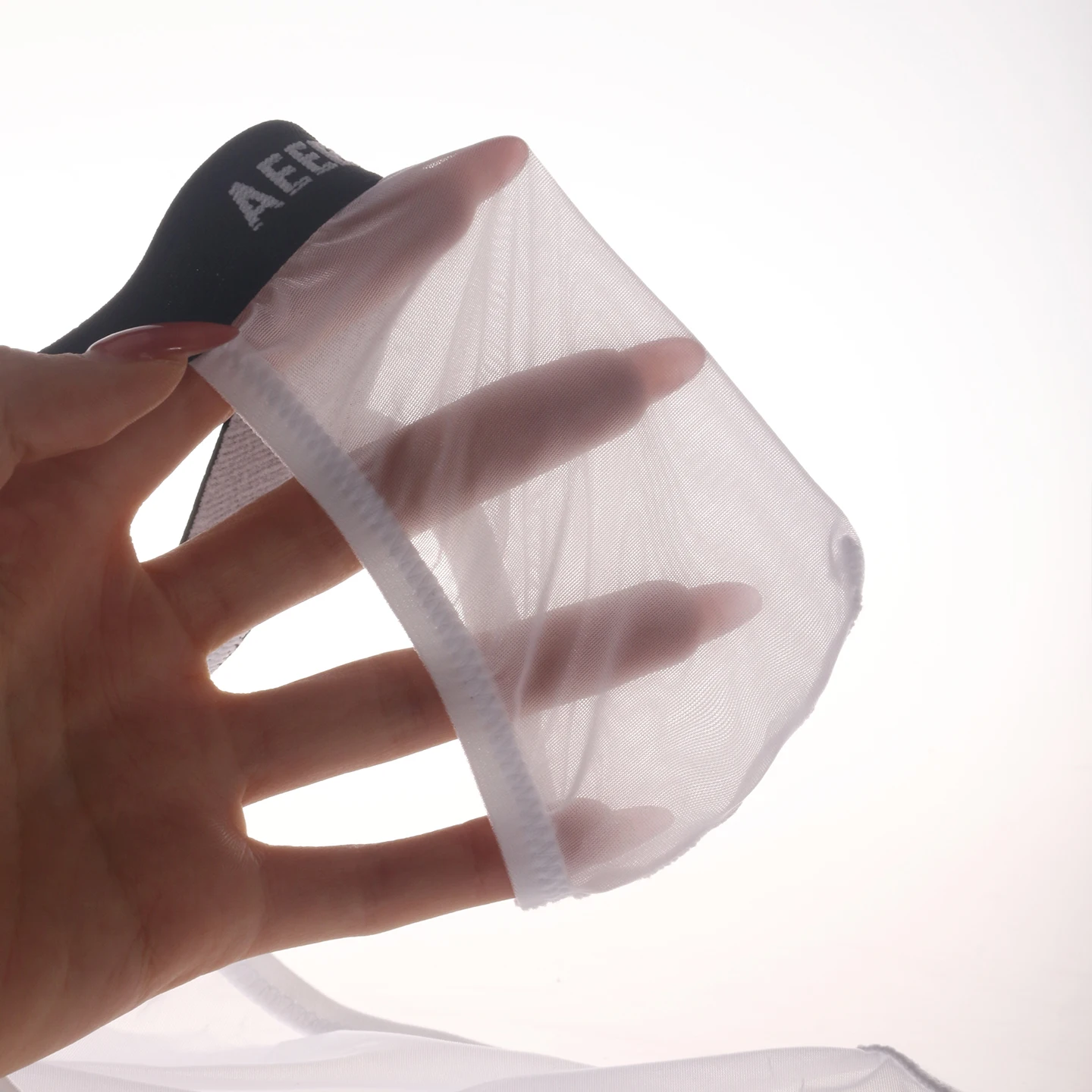 Men's Underwear Ultra-Thin Ice Silk Transparent Briefs Low-Rise U-Shaped Pouch with Separate Design