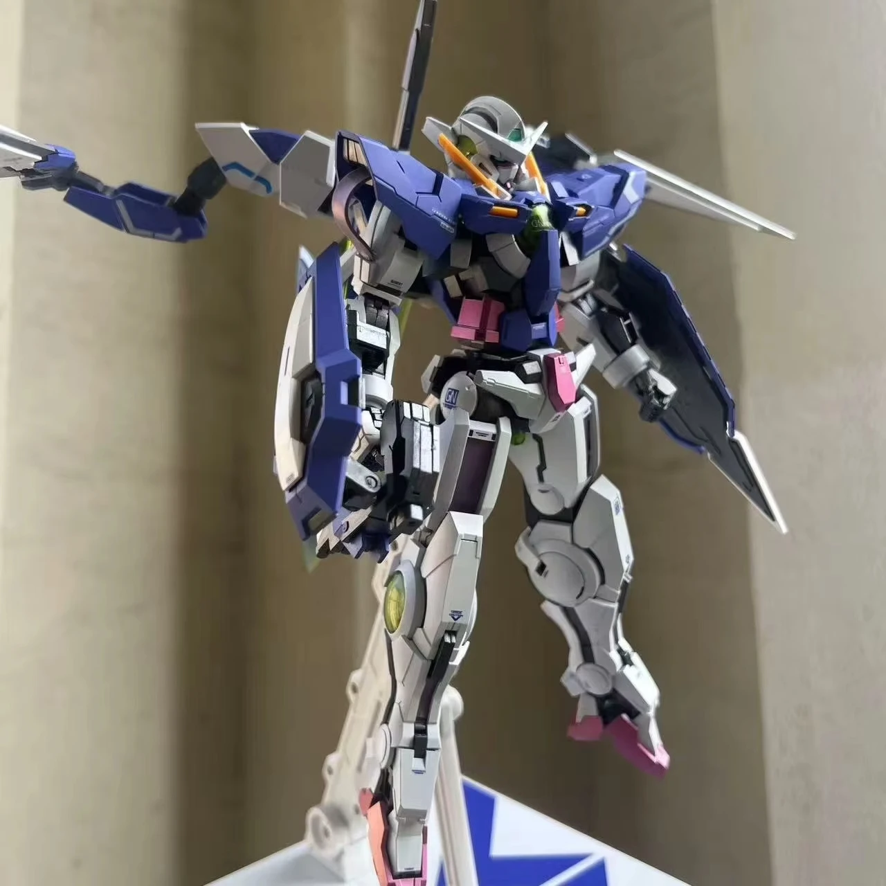 GBC modèle Exia GN-001 figurine HG 1/144 Kit de modèle d'assemblage costume Mobile Robot Collection en plastique modèle ornement jouets cadeaux