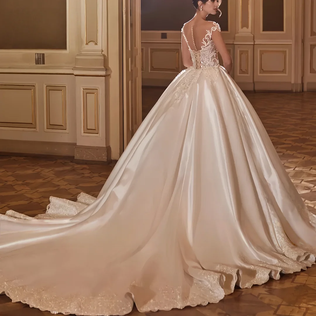 Angepasst Sexy Matte Satin Vintage Ballkleid Brautkleider Exquisite Applikationen Perlen Gericht Zug Brautkleid Vestidos De No