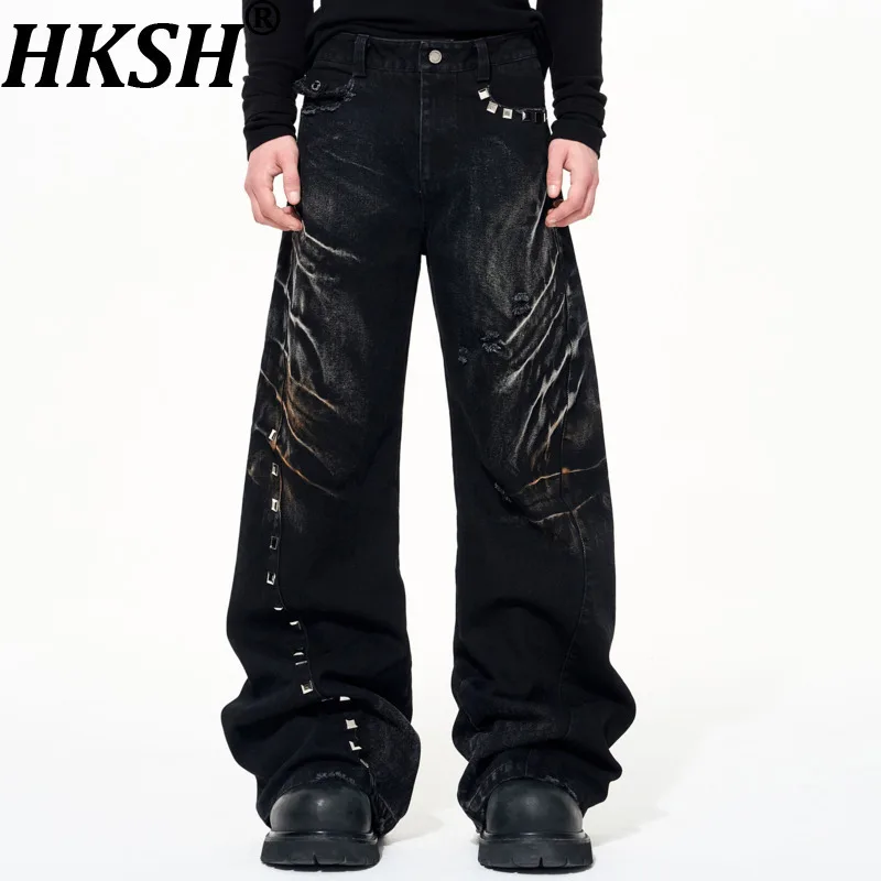

HKSH Spring Autumn New Men Washed Vintage Distressed Moustache Effect Jeans Heavy Rivet Design Chic Wide Leg Denim Pants HK16291