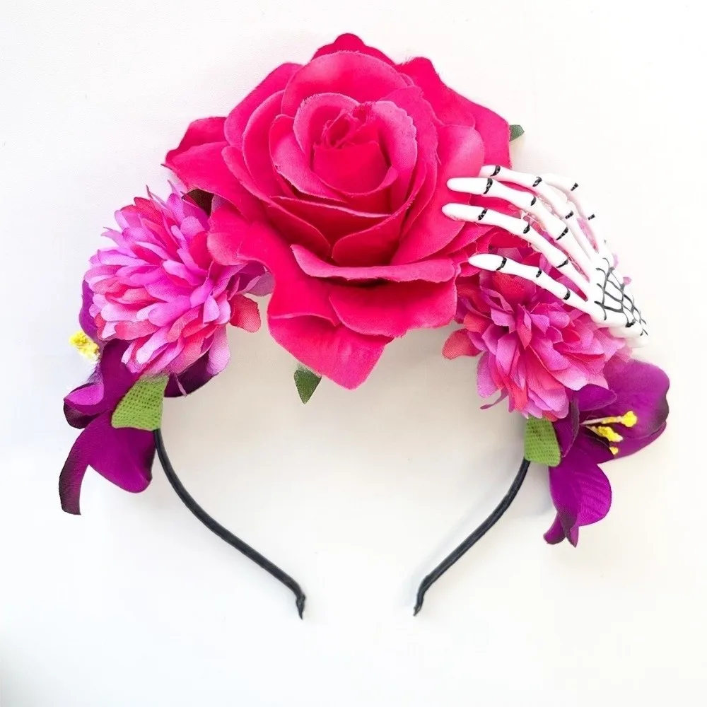 

Крутая пластиковая повязка на голову для Хэллоуина: Готический ободок с когтями призрака, цветочным узором, разноцветными черепами и розами. Корона для вечеринки на Хэллоуин и косплея.