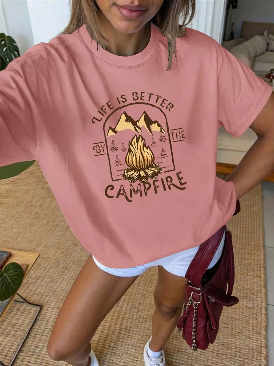 Camiseta gráfica de talla grande para acampar al aire libre “Campfire Life”, manga corta