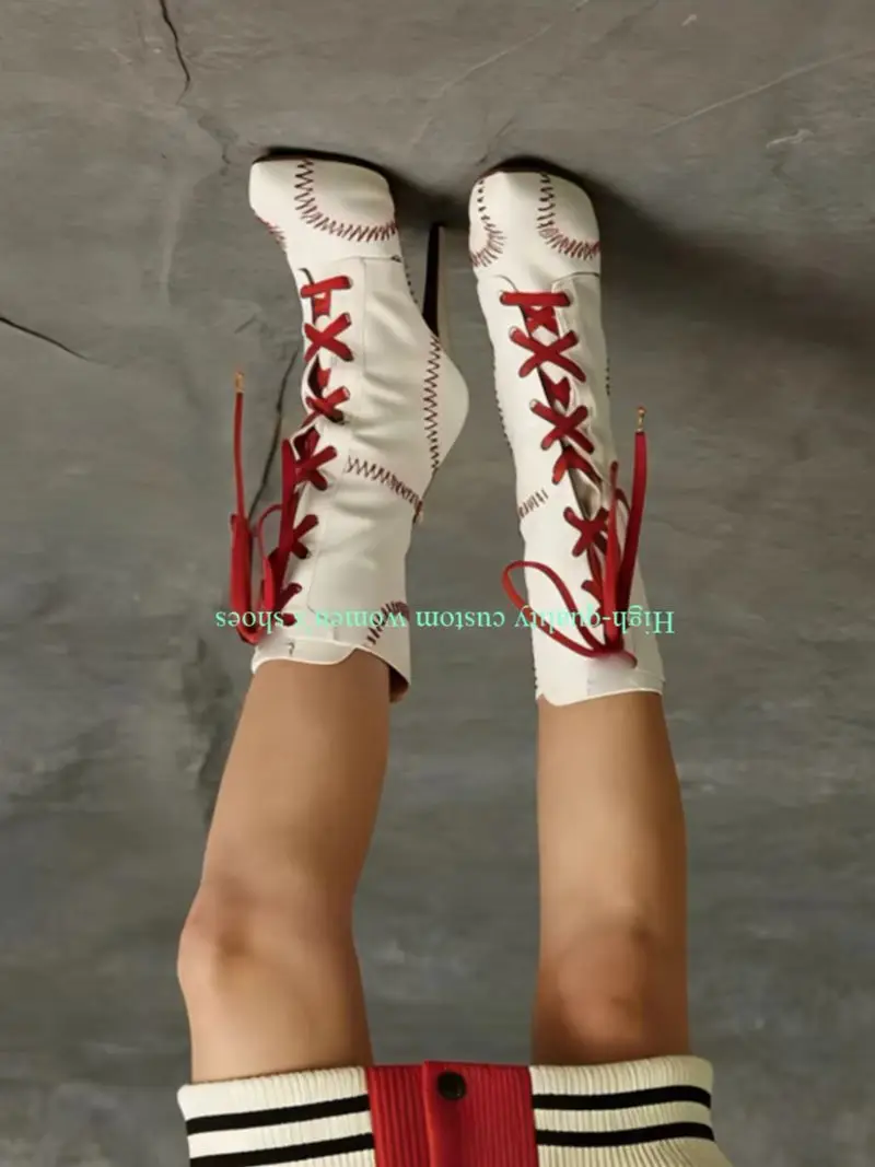 

Белые женские ботинки до середины икры в бейсбольном стиле с перекрестными ремешками, женские кроссовки на шпильке с цветовыми блоками, роскошная обувь ручной работы