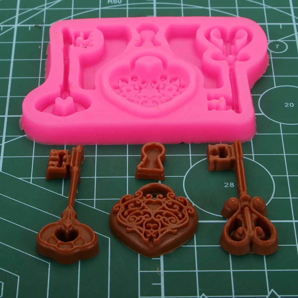 Antique Key /Lock/ Baroque Key Steampunk Gears Silicone Mold / Machine Gears Fondant Mold / Resin / Cake Decorating / Candy Mold