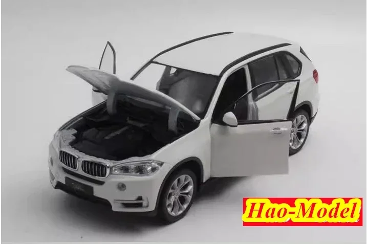 ของเล่น1:24สำหรับ BMW X5 SUV โมเดลอัลลอยสำหรับเด็กของเล่นเด็กผู้ชาย kado ulang tahun แสดงงานอดิเรกเครื่องประดับคอลเลกชันสีขาว/ดำ