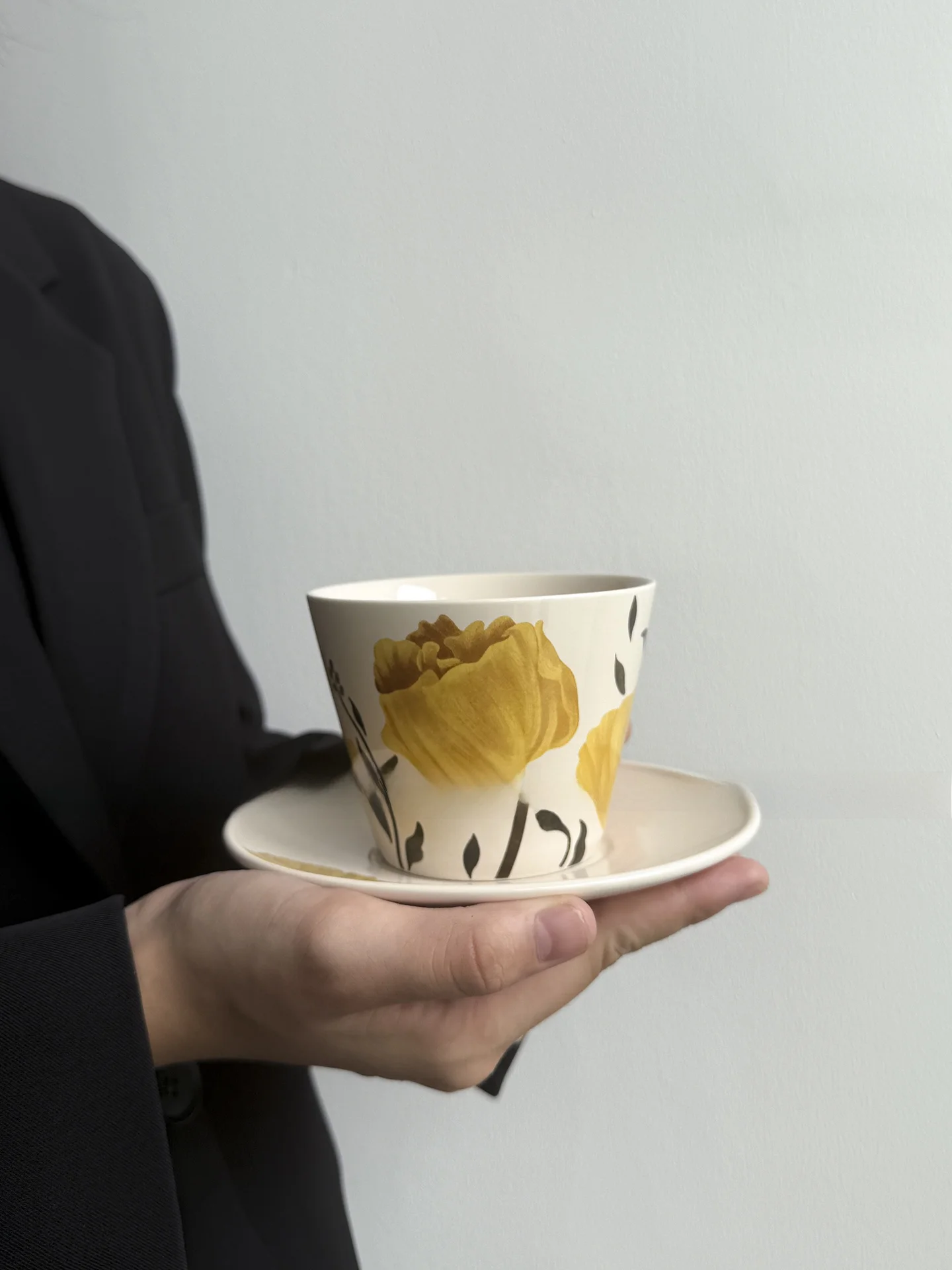 Simplified Chinese Ceramic Coffee Cup And Plate Set Afternoon Tea Small Crowd Cup Set Orange Half Cup Simple Style with Stirr...