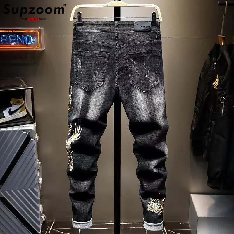 Supzoom 2023 New Arrival Top Fashion Vintage Autumn And Winter Casual Design Loose Straight Embroidery Denim Men Jeans